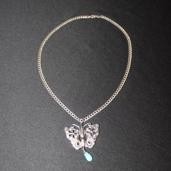 Vintage Sterling Silver Butterfly and Sterling Silver Link Chain - Picture 7 of 13
